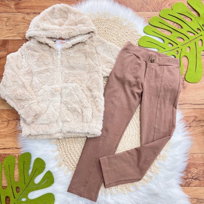 Conj. Jaqueta de Pelinho com Corações e Calça Legging - Areia e Marrom